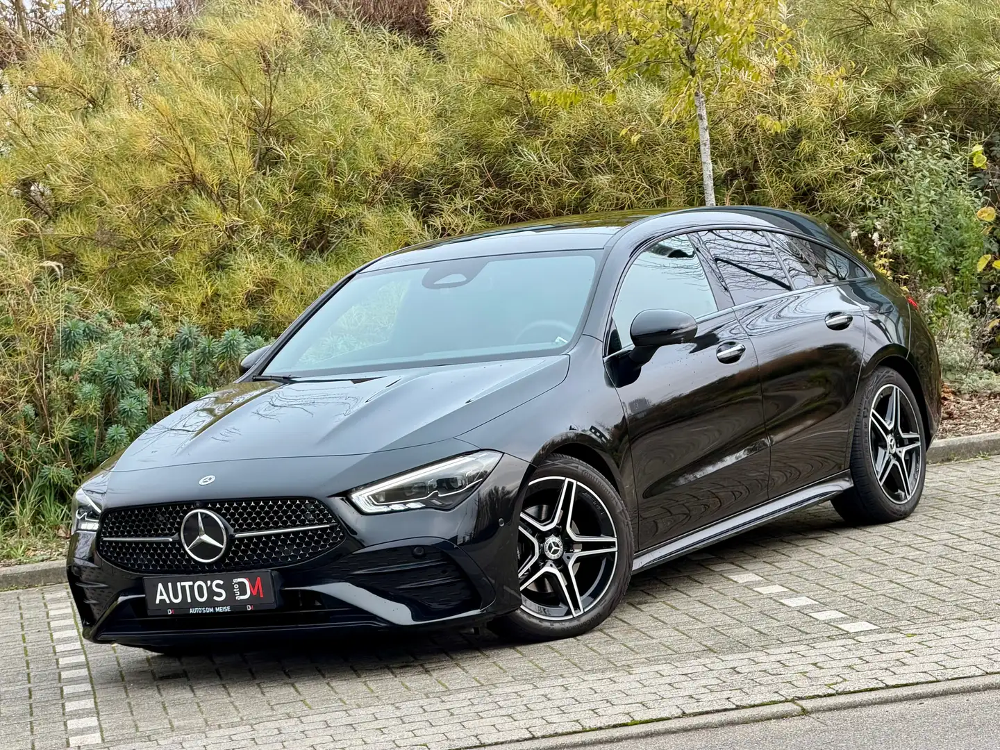 Mercedes-Benz CLA 180 Shooting Brake 7G AMG Line Half Leder/Alcantara Zwart - 1