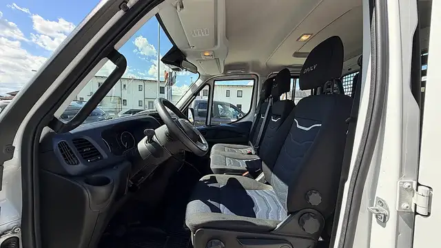 Iveco Daily view 4