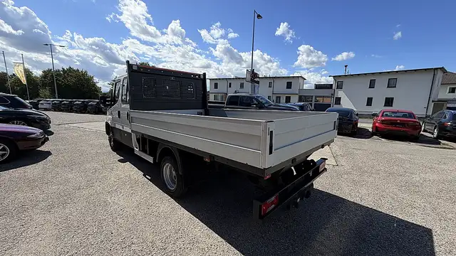 Iveco Daily view 3