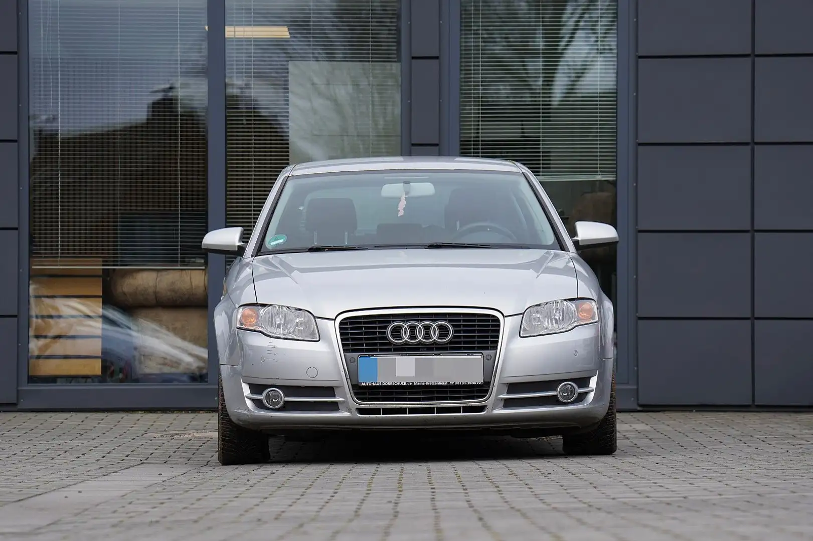 Audi A4 Lim. 2.0 Automatik Silber - 2