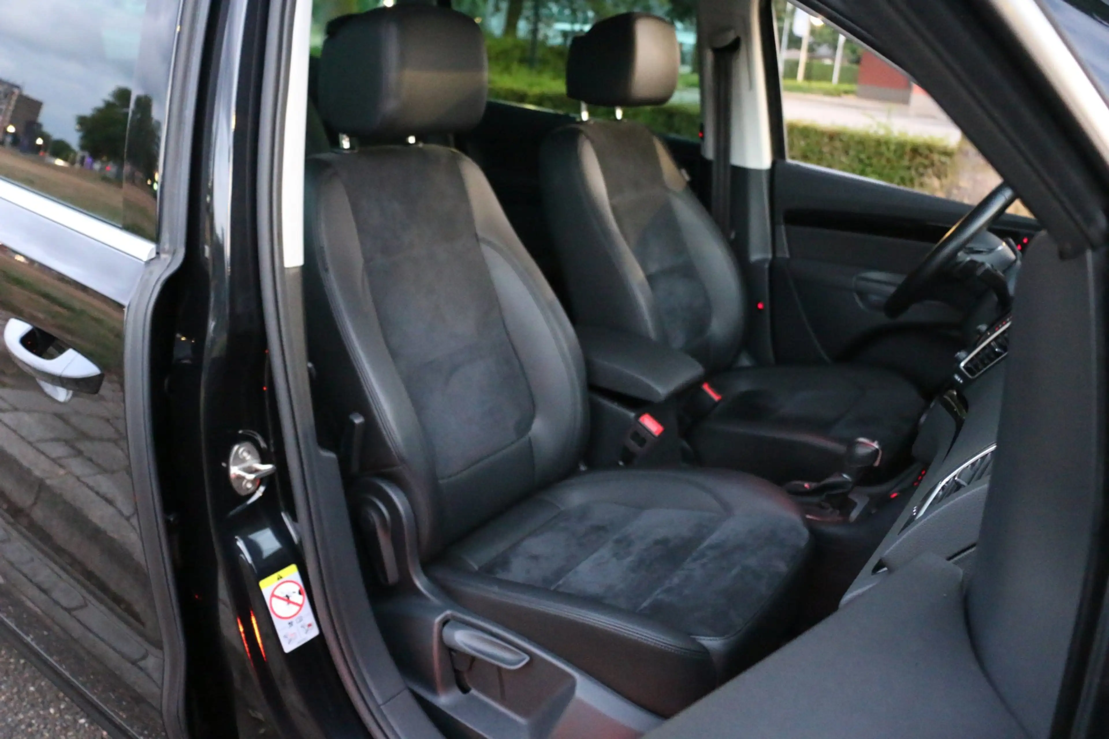 Volkswagen Sharan 1.4 TSI Highline 7-persoons Fully Loaded alle dank — photo 27