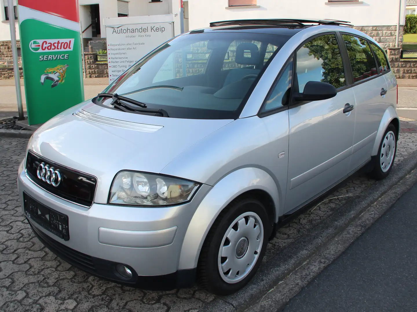 Audi A2 1.4 Grau - 2