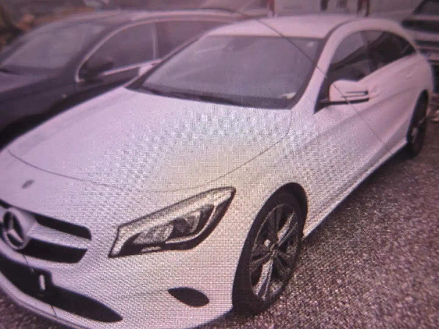 Mercedes-Benz CLA 200 CLA 200 CDI / d Shooting Brake Weiß - 1