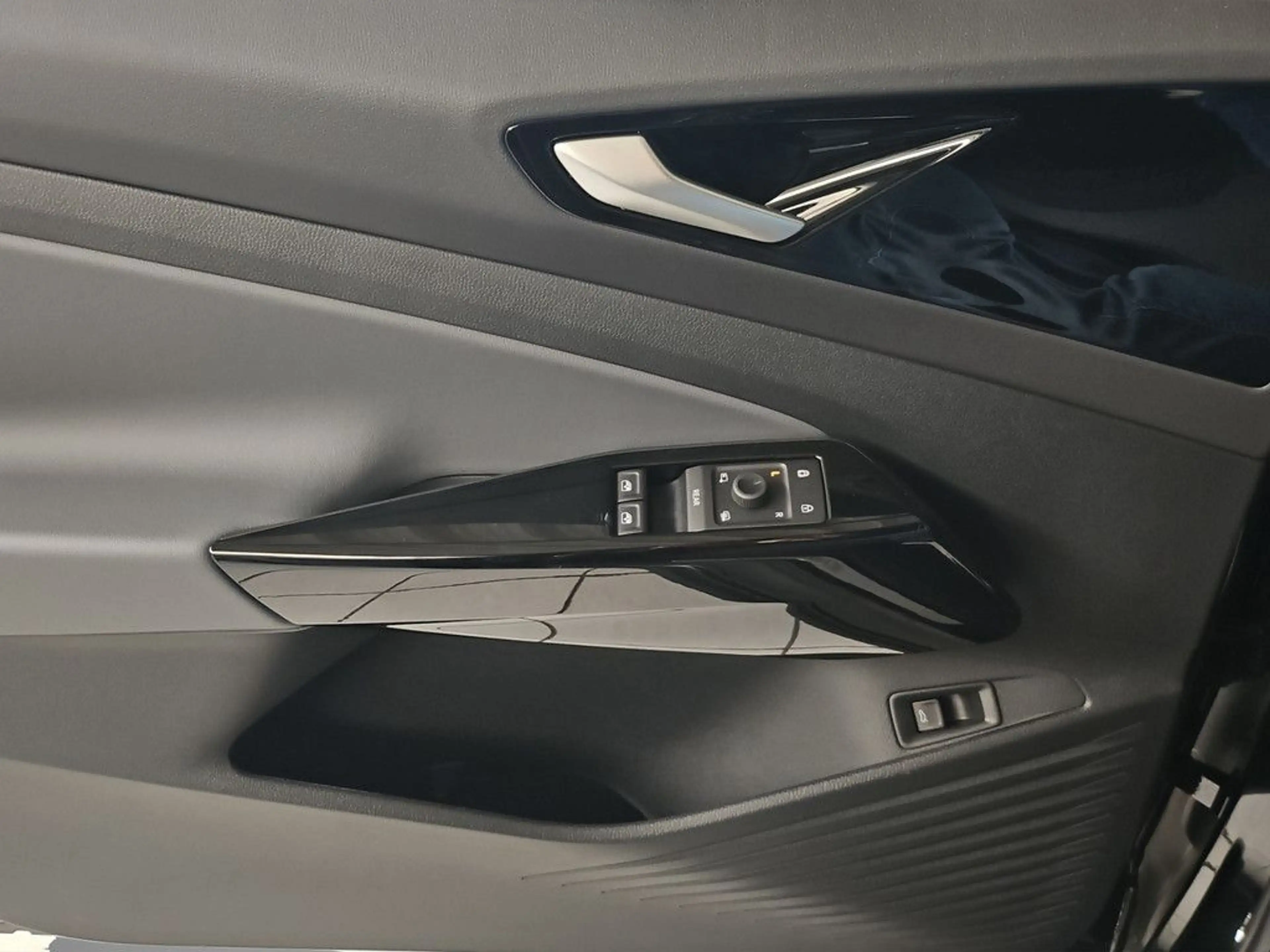 Volkswagen ID.4 Pro ENERGY 210 kW 286 PS 79 kWh 1-Gang-Auto — photo 14