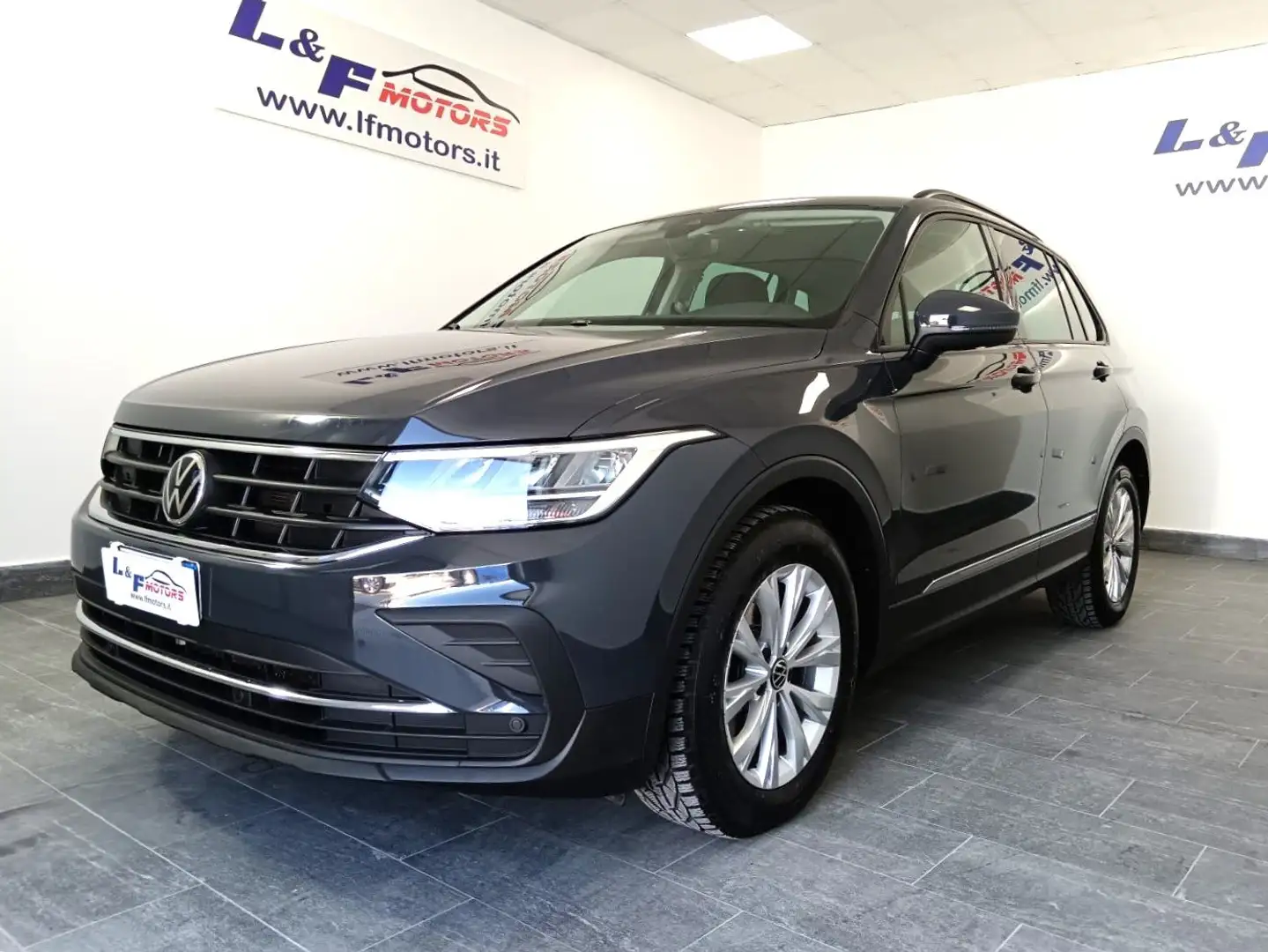 Volkswagen Tiguan Tiguan 2.0 tdi Life 122cv Grigio - 2