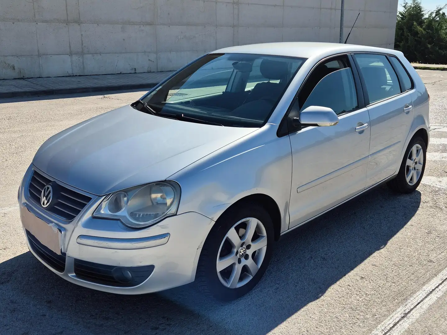 Volkswagen Polo Polo 1.4 United 80 United Plateado - 2