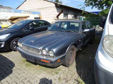3.2 XJ Automatik, Leder zum Ausschlachten