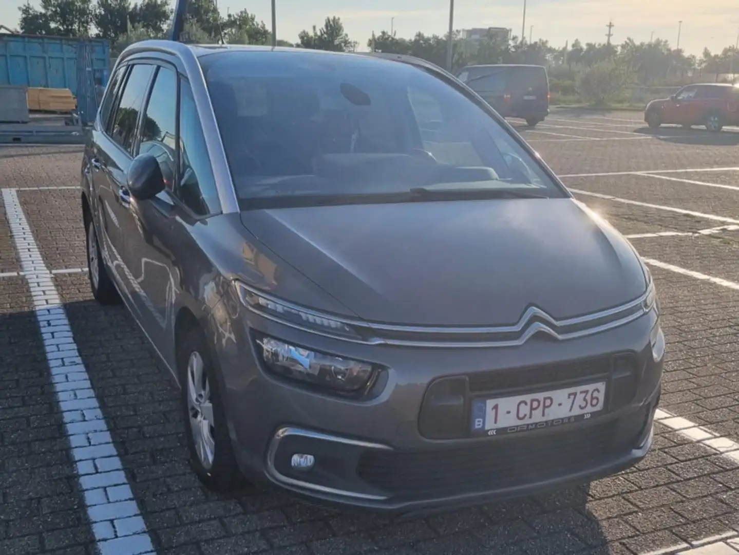 Citroen C4 C4 BlueHDi 120 Stop Grijs - 1