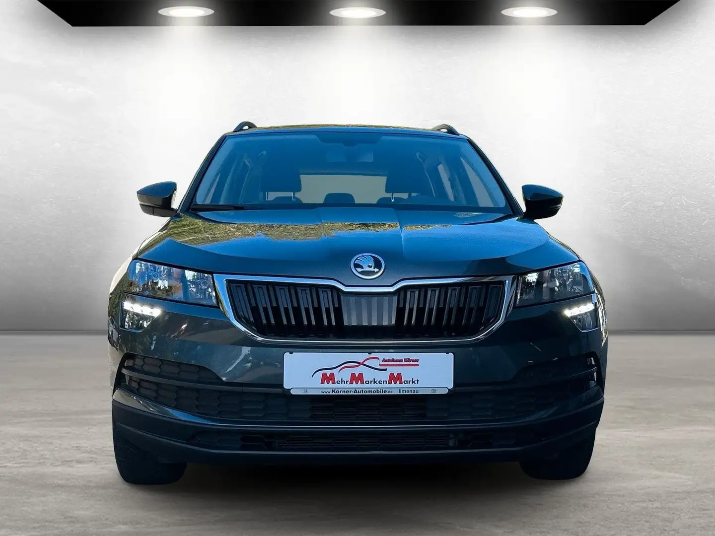 Skoda Karoq Active Grau - 2