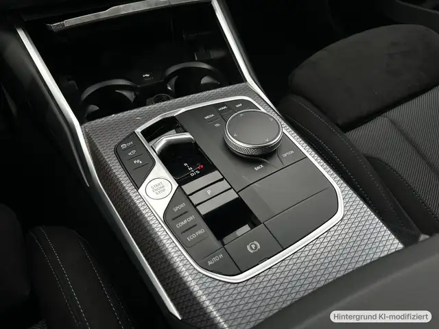BMW 3 Series view 14