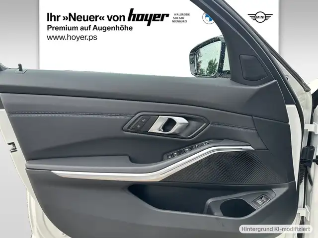 BMW 3 Series view 15