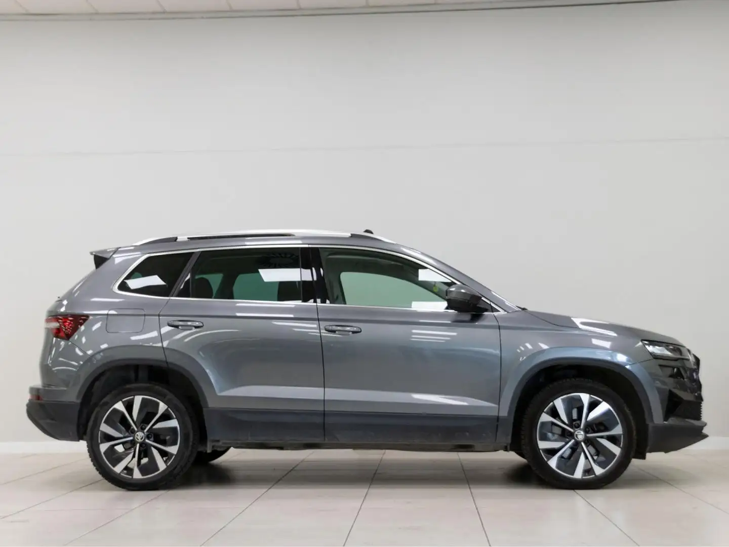 Skoda Karoq 2.0TDI Style 4x4 110kW Gris - 2