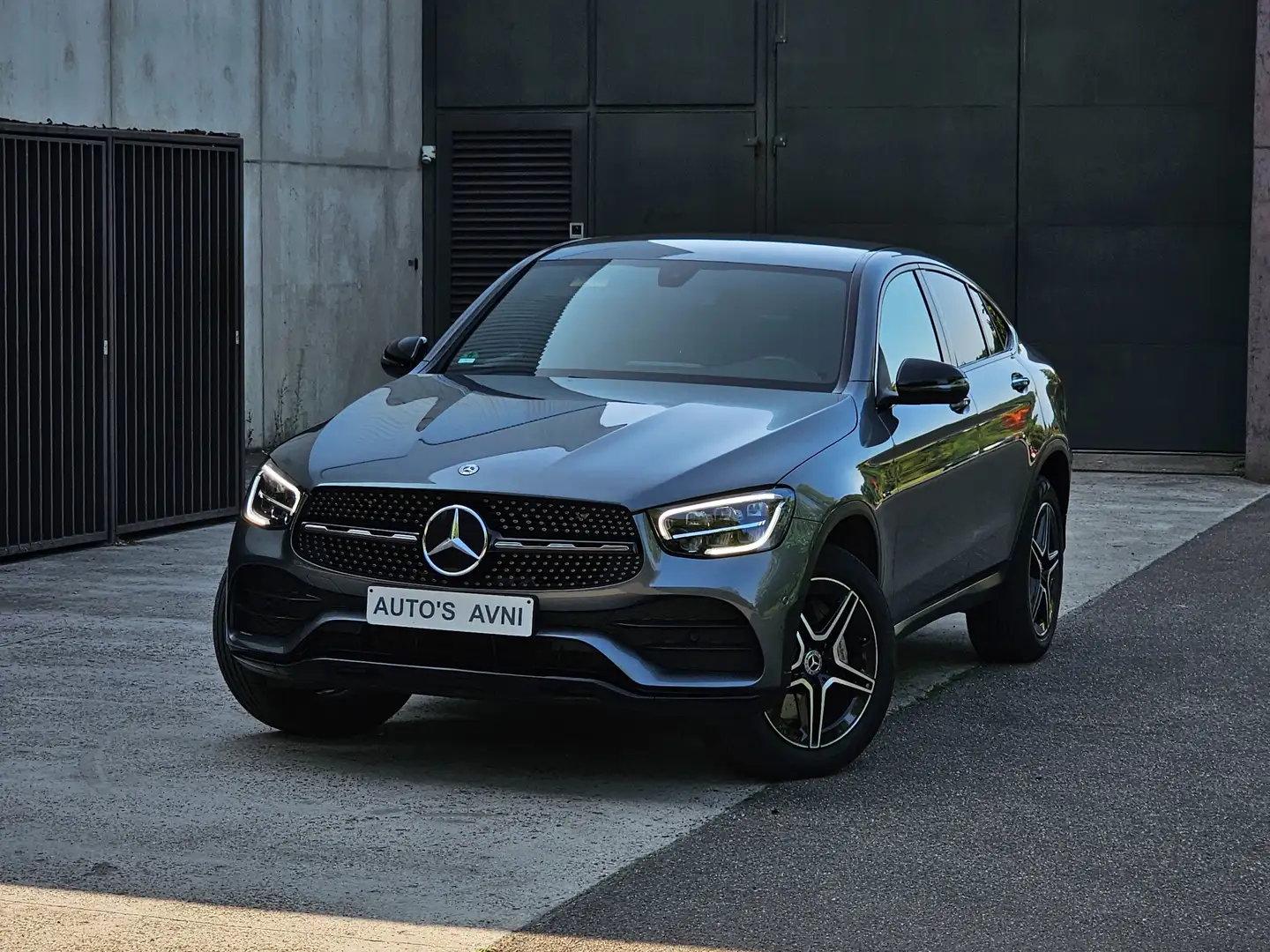 Mercedes-Benz GLC 300 Coupé de 4-Matic PHEV**106200**btw wagen!! Grijs - 1