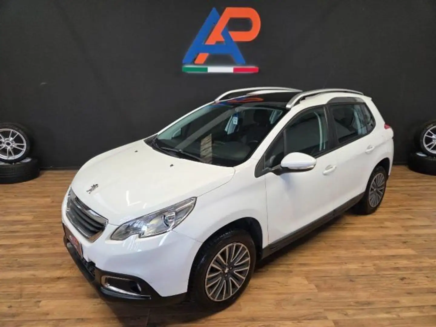Peugeot 2008 1° serie 1.2 VTi 82CV Allure Bianco - 2