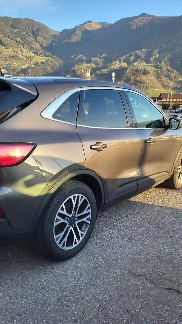 Ford Kuga Titanium X Plug in Hybrid - 2