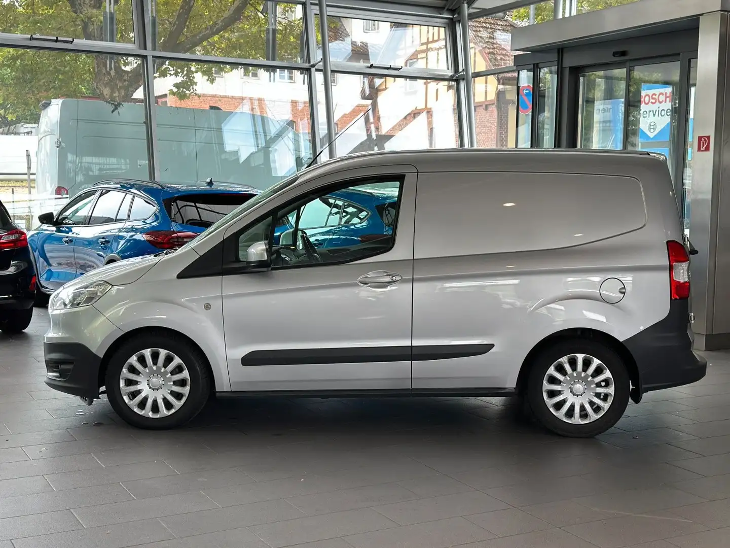 Ford Transit Courier Trend - 2