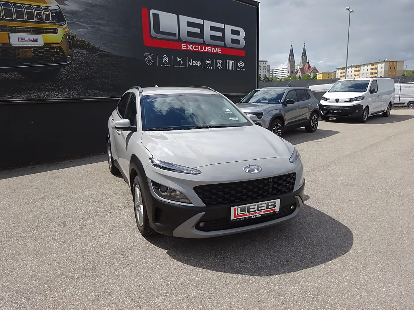 Hyundai KONA Kona 1,0 T-GDi 2WD Edition 30 Grau - 2
