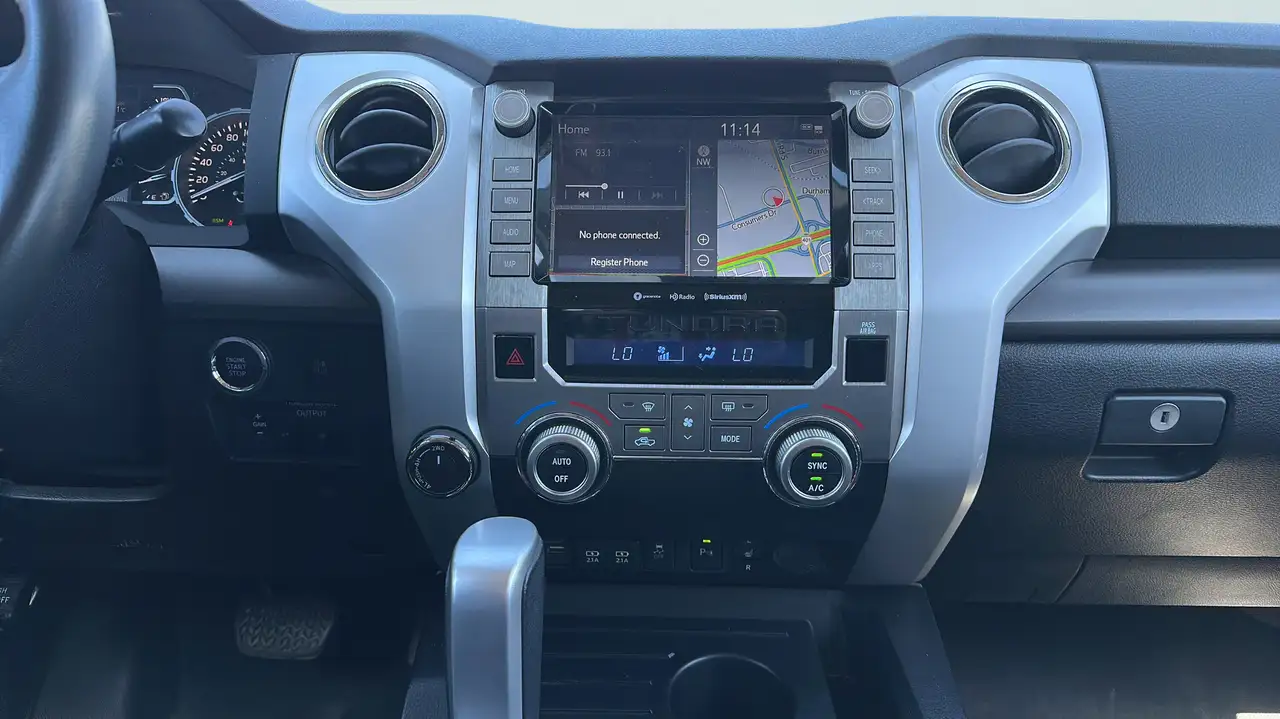 Toyota Tundra снимка Toyota Tundra