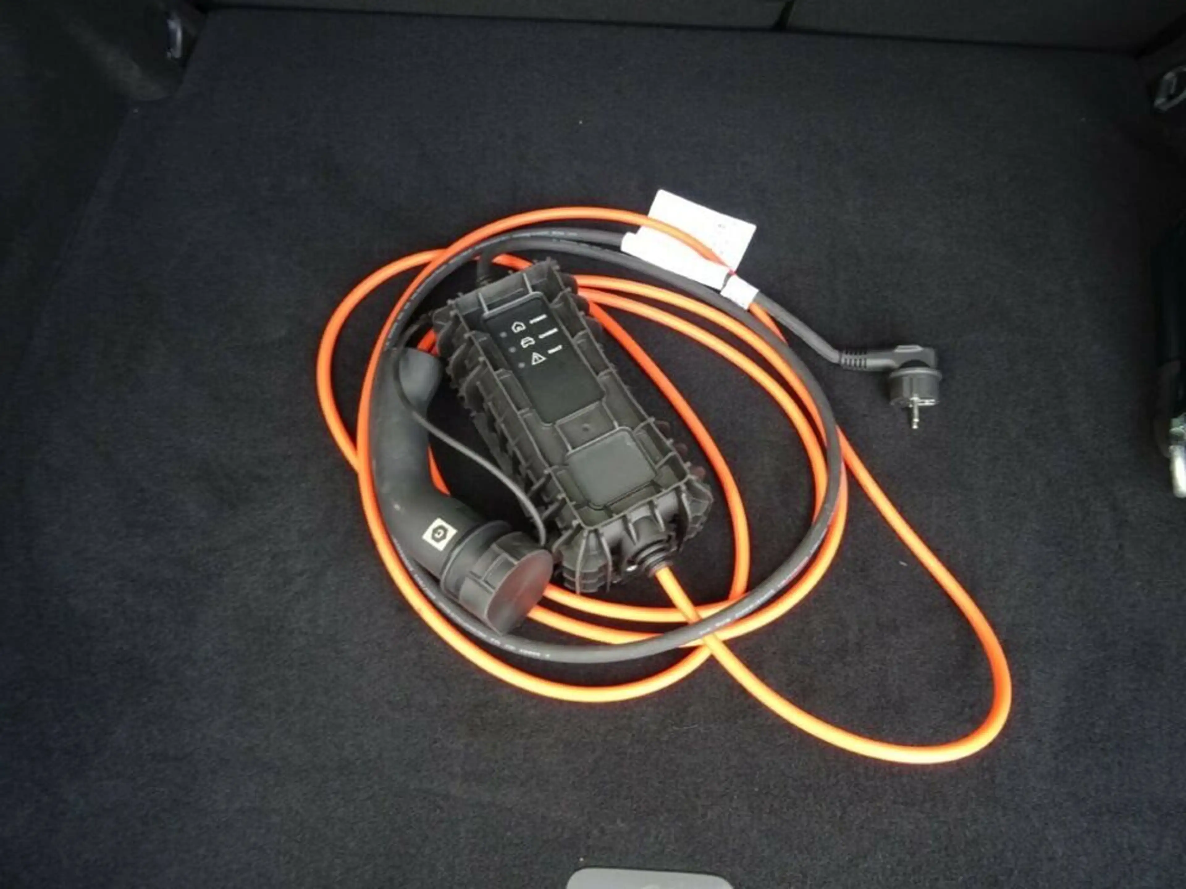 Peugeot 408 PHEV Plug In Hybrid 225 GT — photo 8