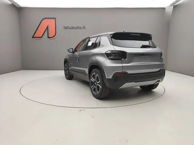 Jeep Avenger view 10