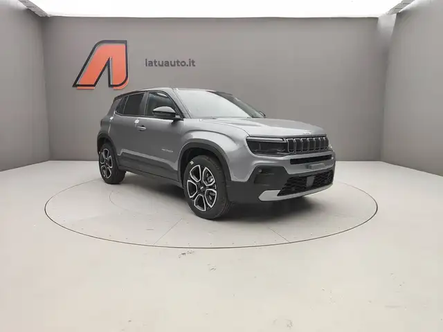 Jeep Avenger view 5