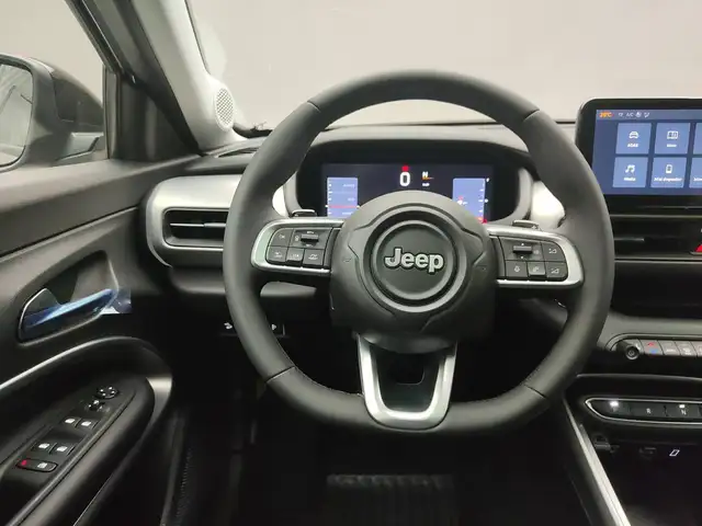 Jeep Avenger view 12