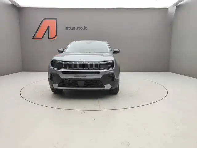 Jeep Avenger view 4
