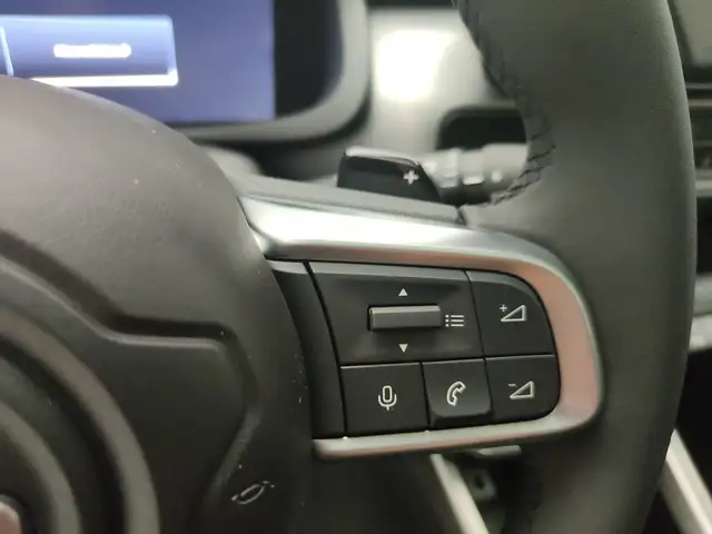Jeep Avenger view 15