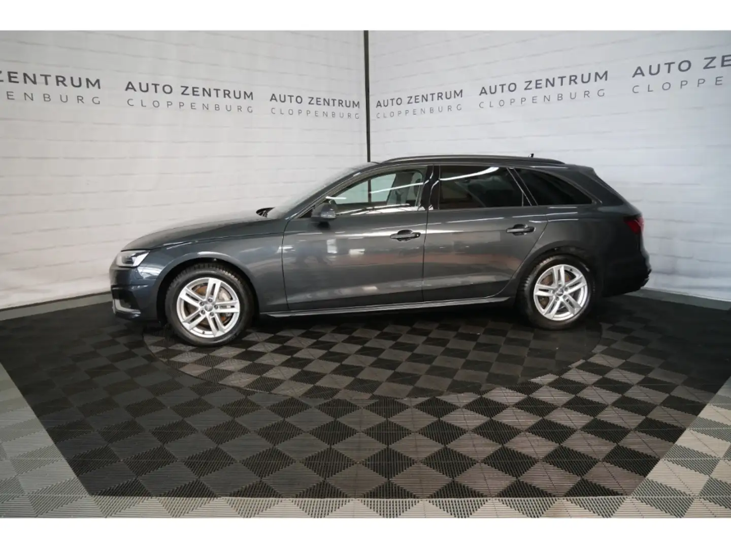 Audi A4 Avant 40 TDI advanced Matrix+Navi+B&O+PDC+17'' Grau - 2