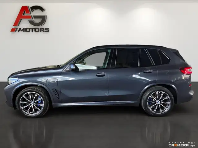 BMW X5 Xdrive45e view 9