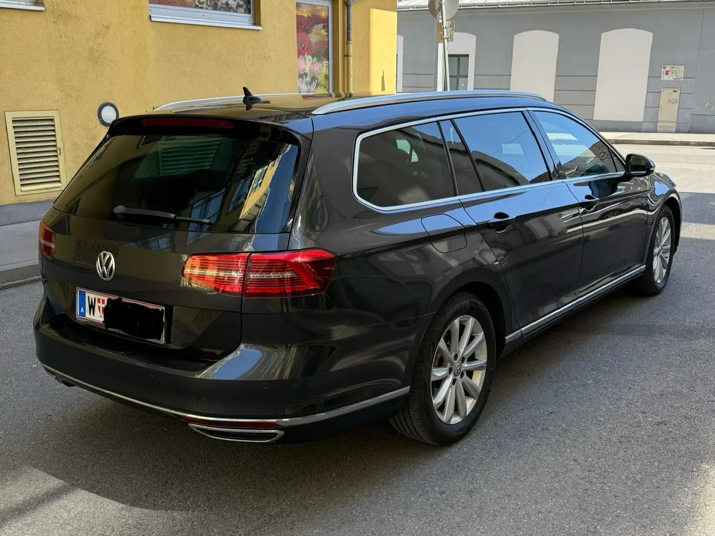 Volkswagen Passat Passat Variant HL 2.0 TDI DSG Grau - 2