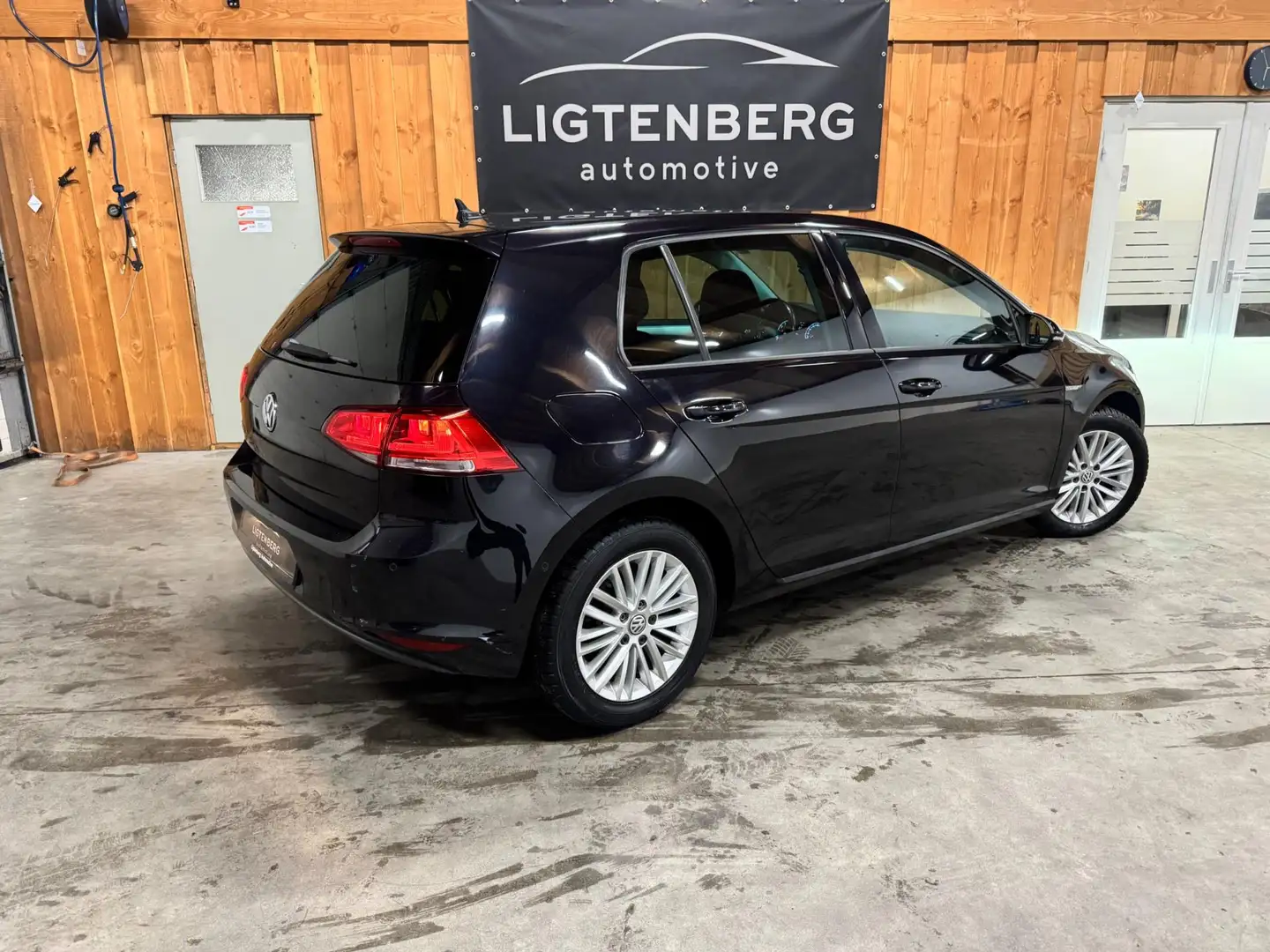 Volkswagen Golf 1.4 TSI HIGHLINE / STOELVERW / PDC / CUP ED. / BOM Zwart - 2
