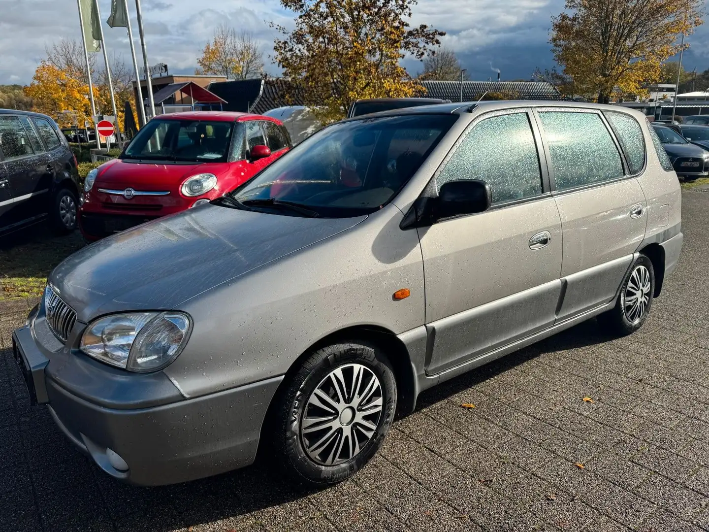 Kia Carens 1.8 *KLIMA* Silber - 2