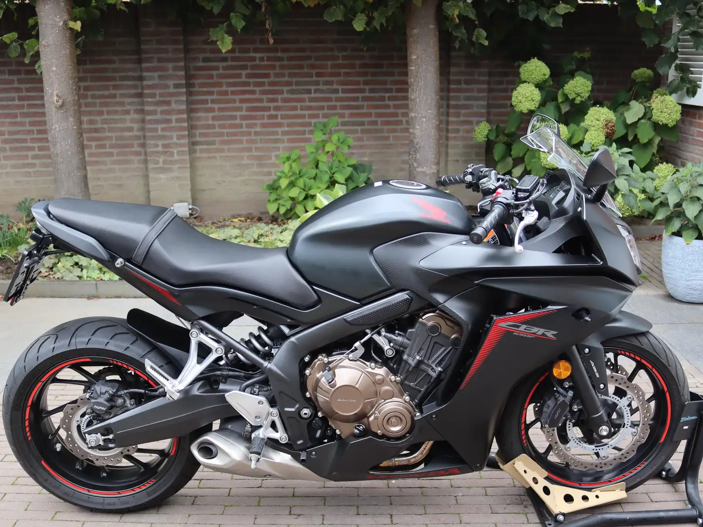 Honda CBR 650 CBR 650F - Lage KM-Stand!- Nieuwstaat! Zwart - 2