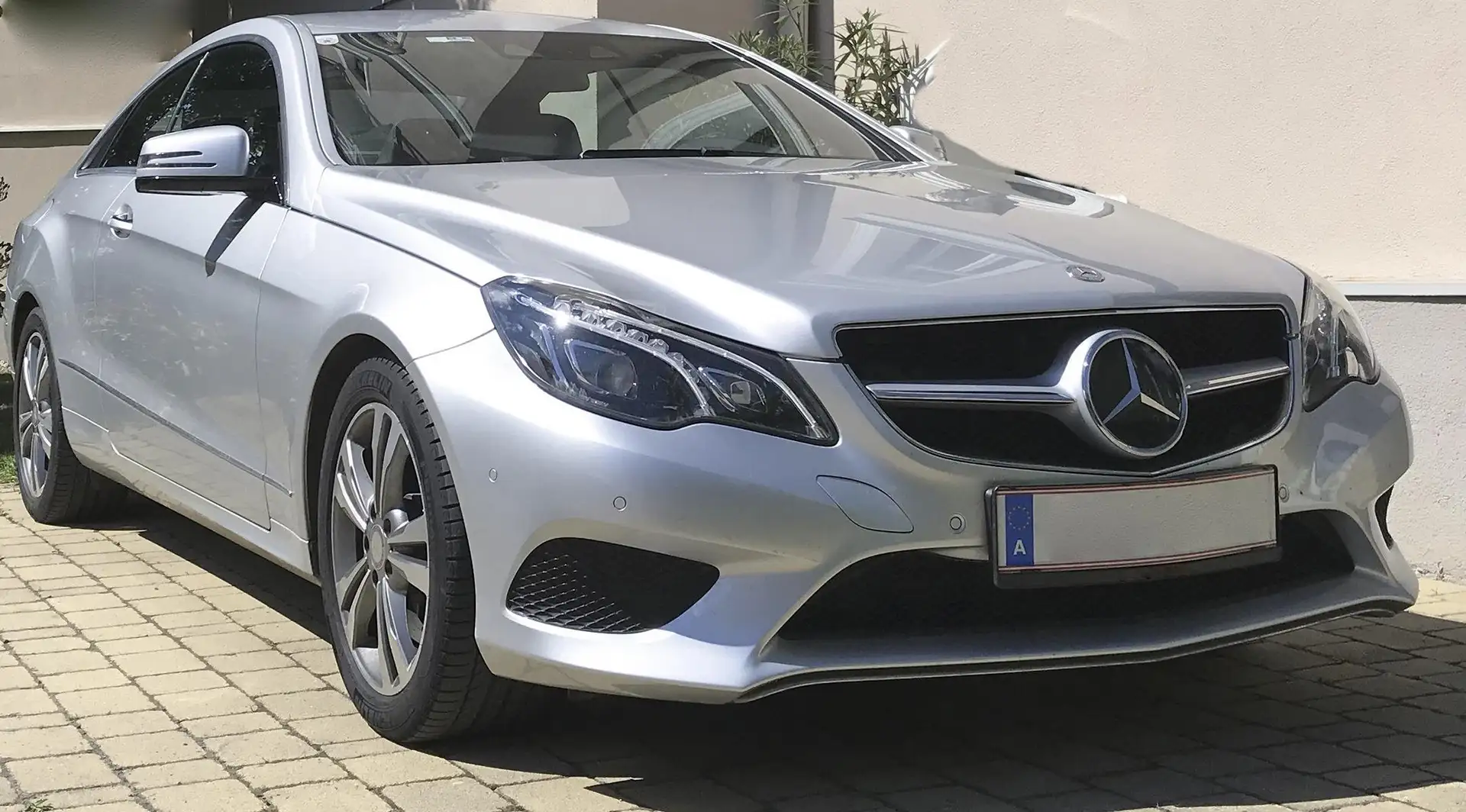 Mercedes-Benz E 220 E 220 BlueTEC Aut. Silber - 2
