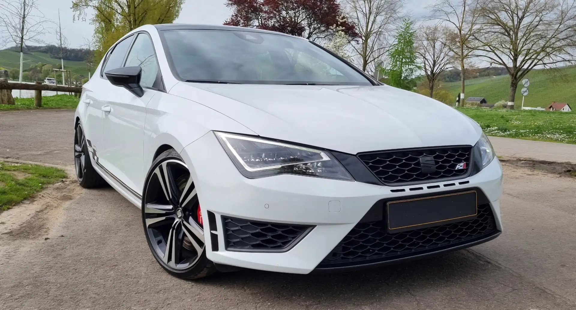 SEAT Leon Cupra 5F 2.0TFSi Blanc - 1