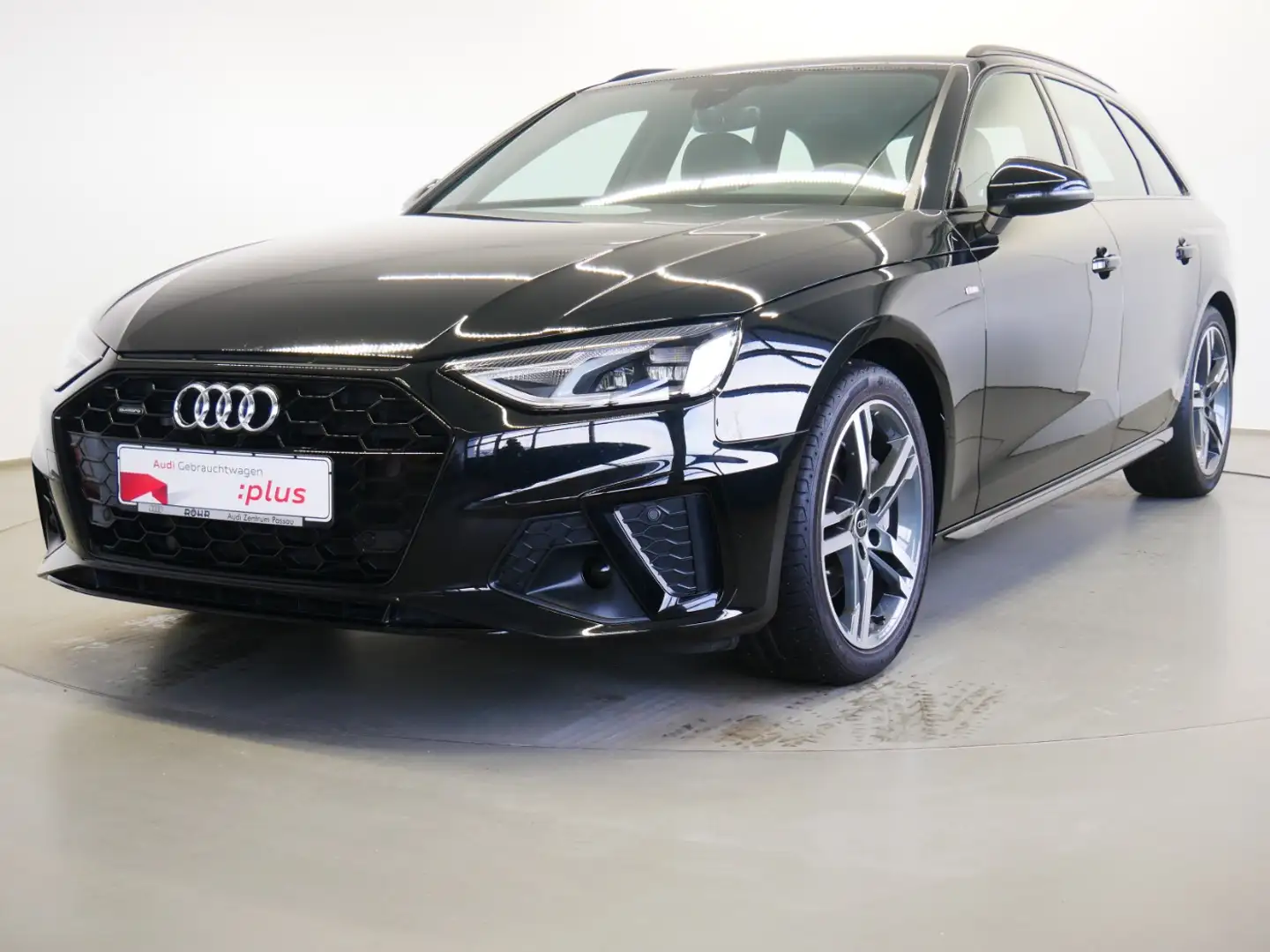 Audi A4 Avant 40 TDI quattro S line S tro. virt. Cock.+ NA Schwarz - 2