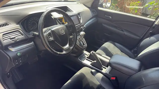 Honda CR-V view 8