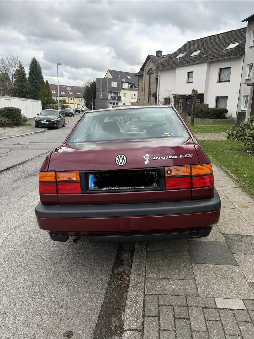 Volkswagen Vento 1.8 CLX Rojo - 1