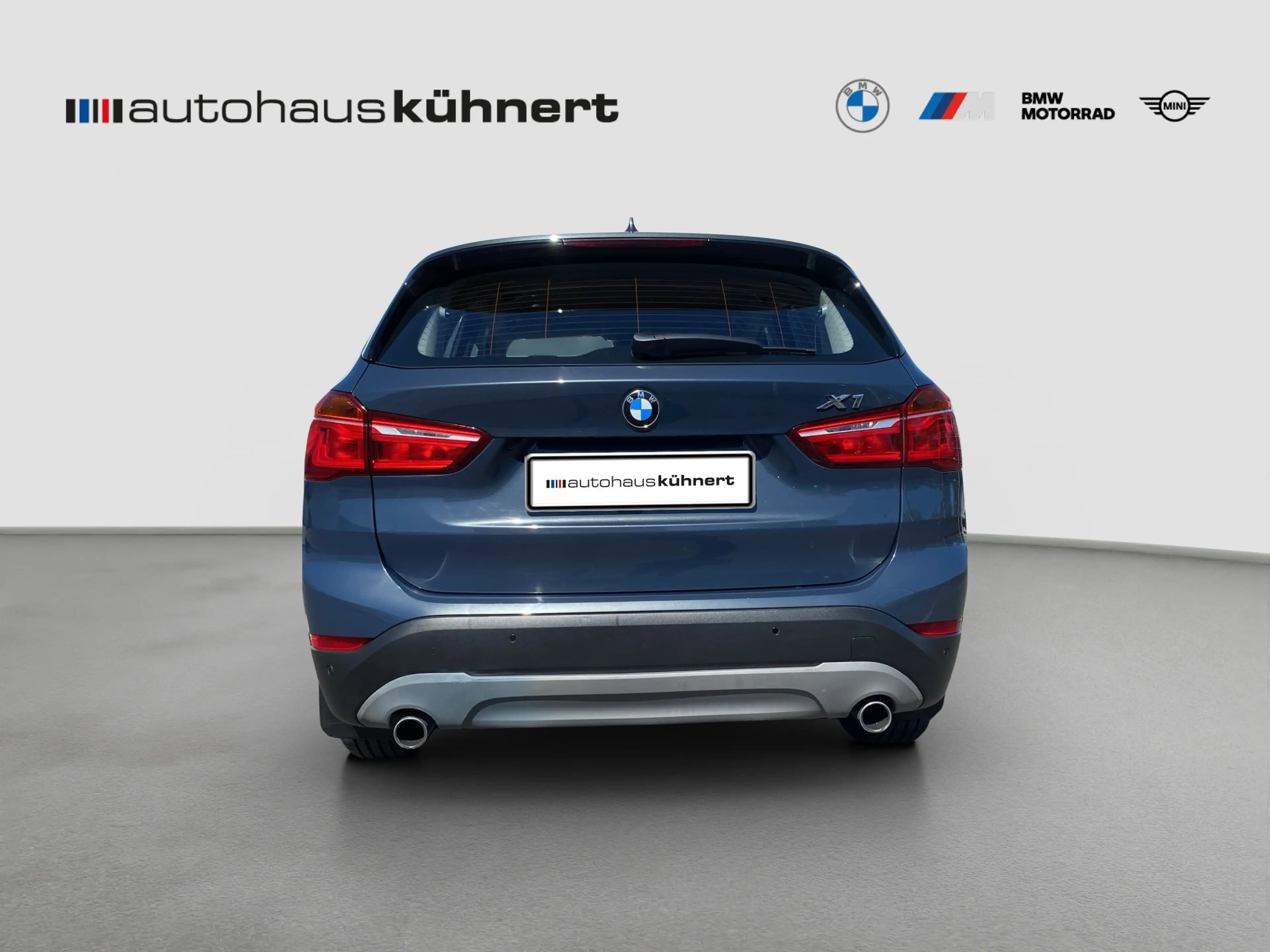 BMW X1 xDrive 20i Advantage AHK LED 1. Hand — photo 6