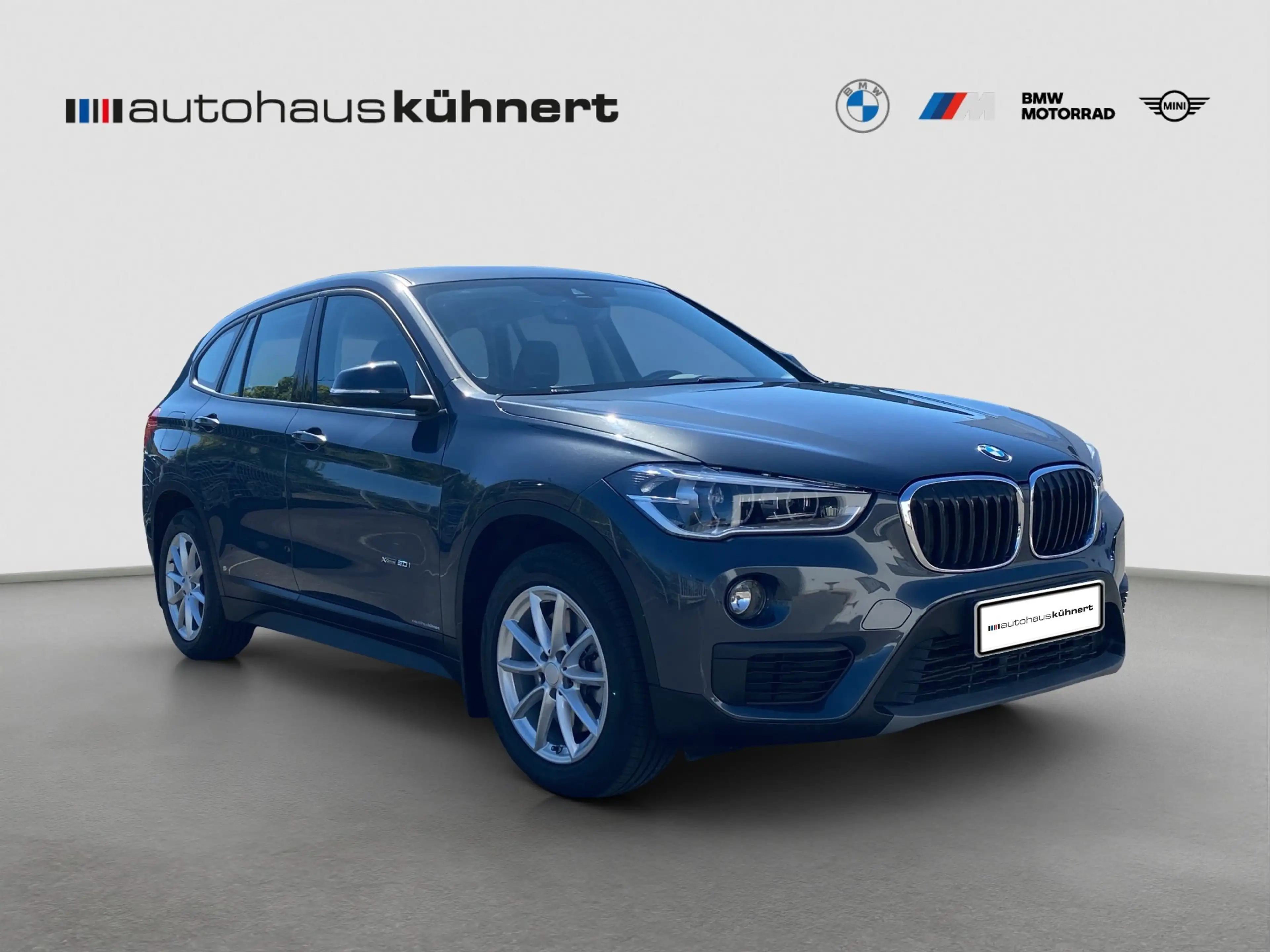 BMW X1 xDrive 20i Advantage AHK LED 1. Hand — photo 9