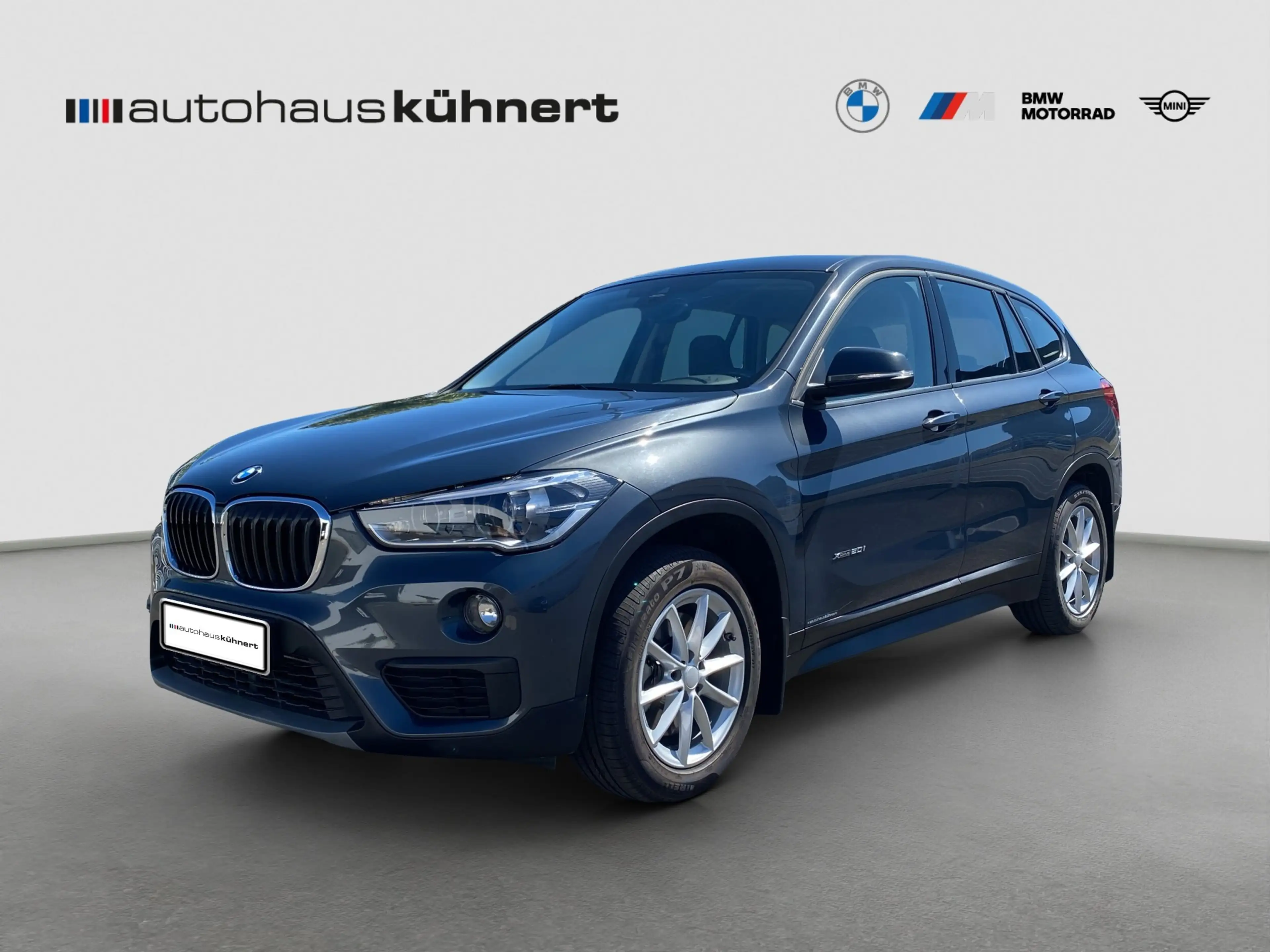 BMW X1 xDrive 20i Advantage AHK LED 1. Hand — photo 2