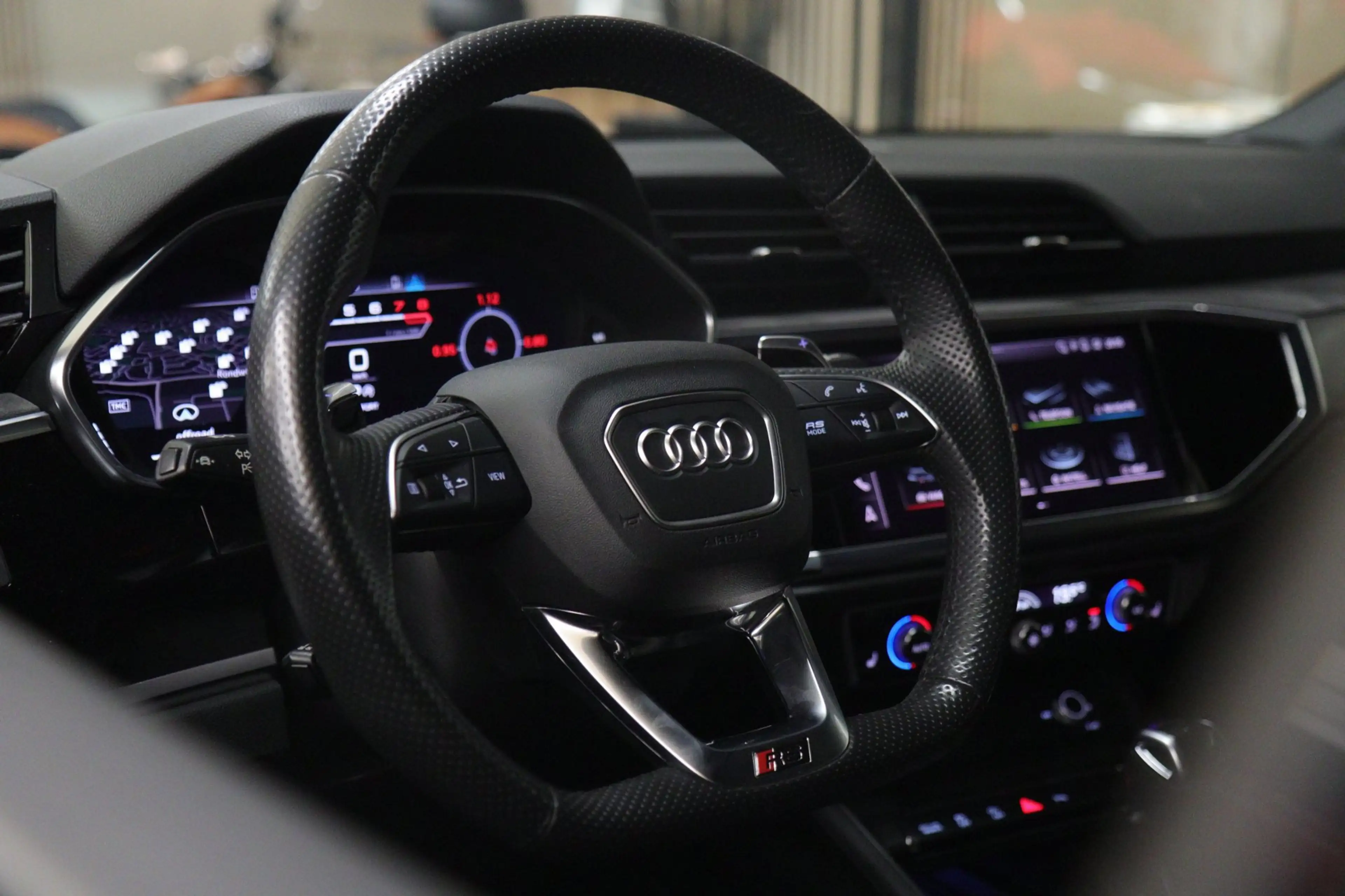 Audi RS Q3 Sportback TFSI Pano/360Cam/Carplay/RSStoelen/Blind — photo 42