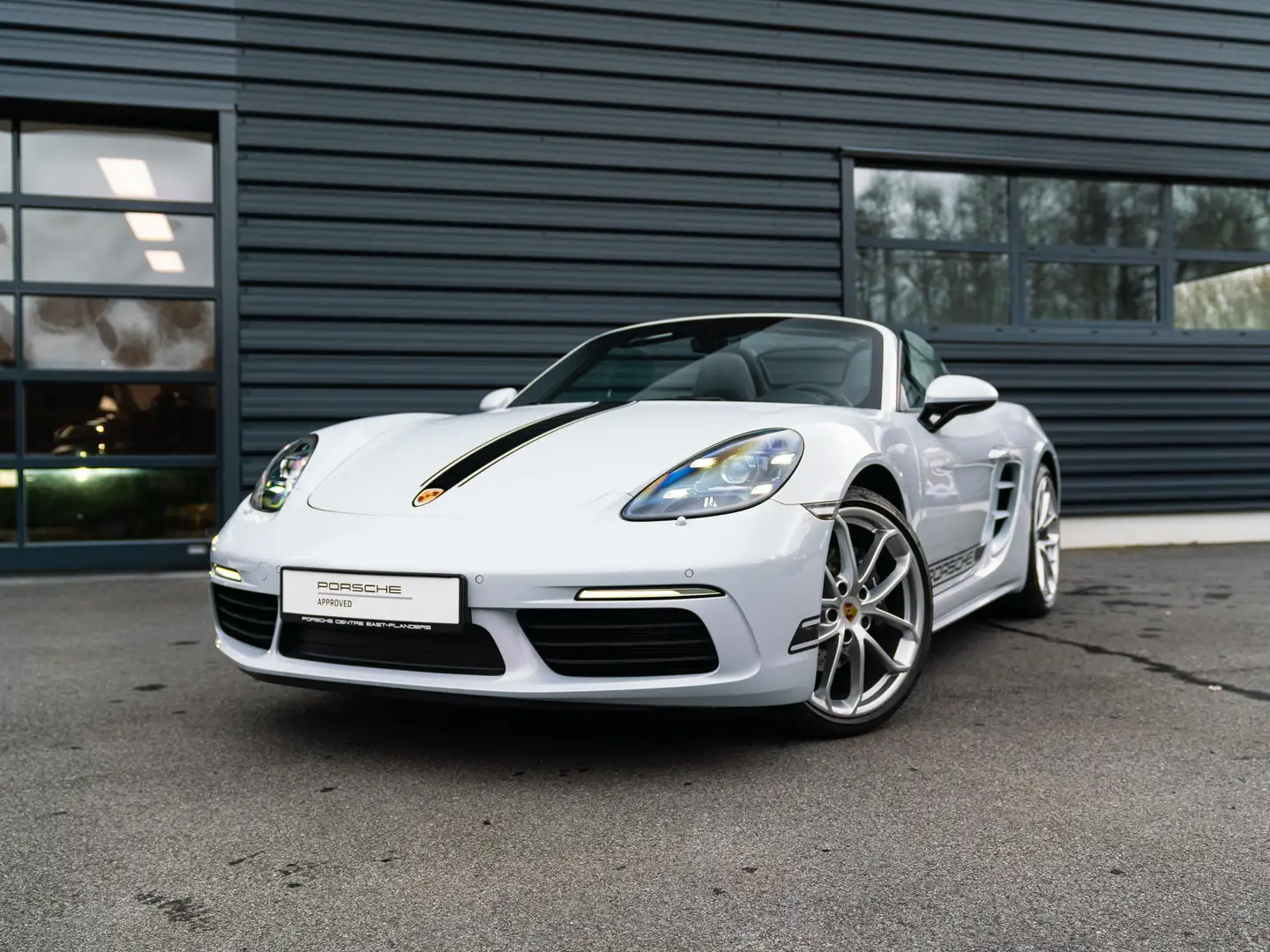Porsche 718 Boxster Style Edition Approved Grau - 1