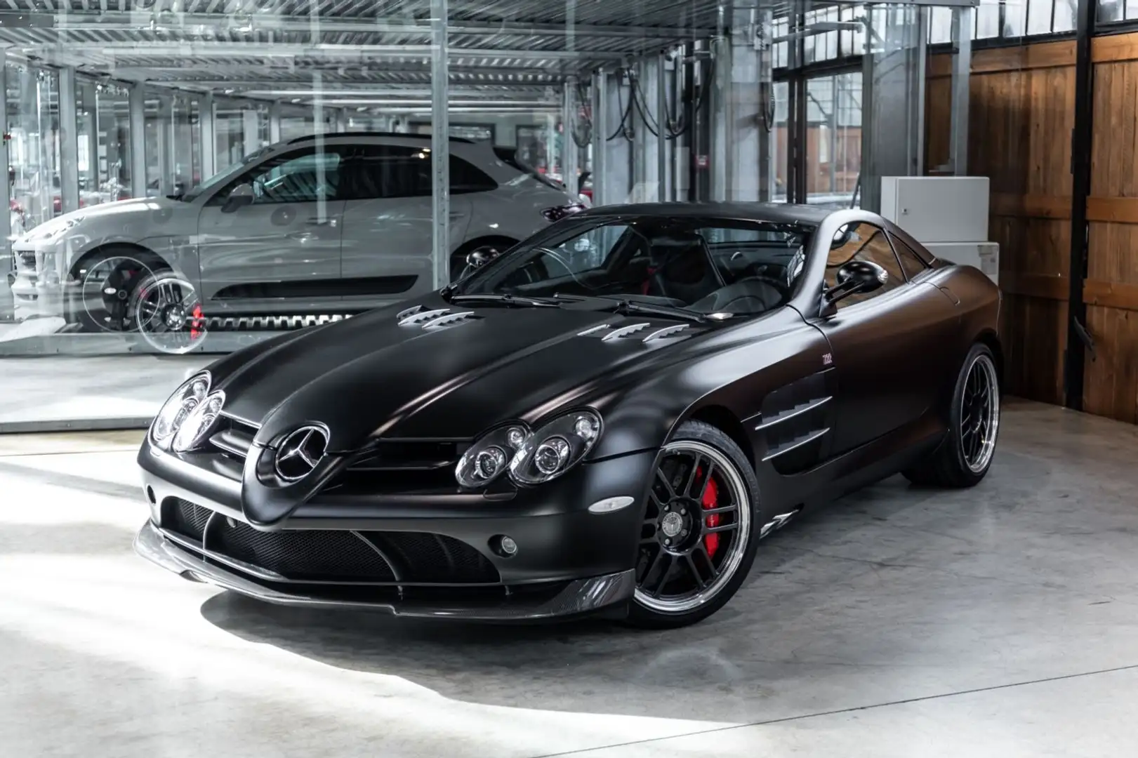 Mercedes-Benz SLR 722 Edition | 1 of 150 | 1. Hand Noir - 1