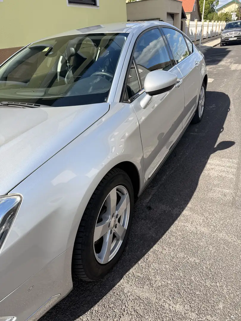 Citroen C5 HDi 165 FAP Aut. Tendance Grau - 2
