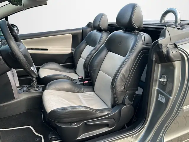 Peugeot 207 CC view 10