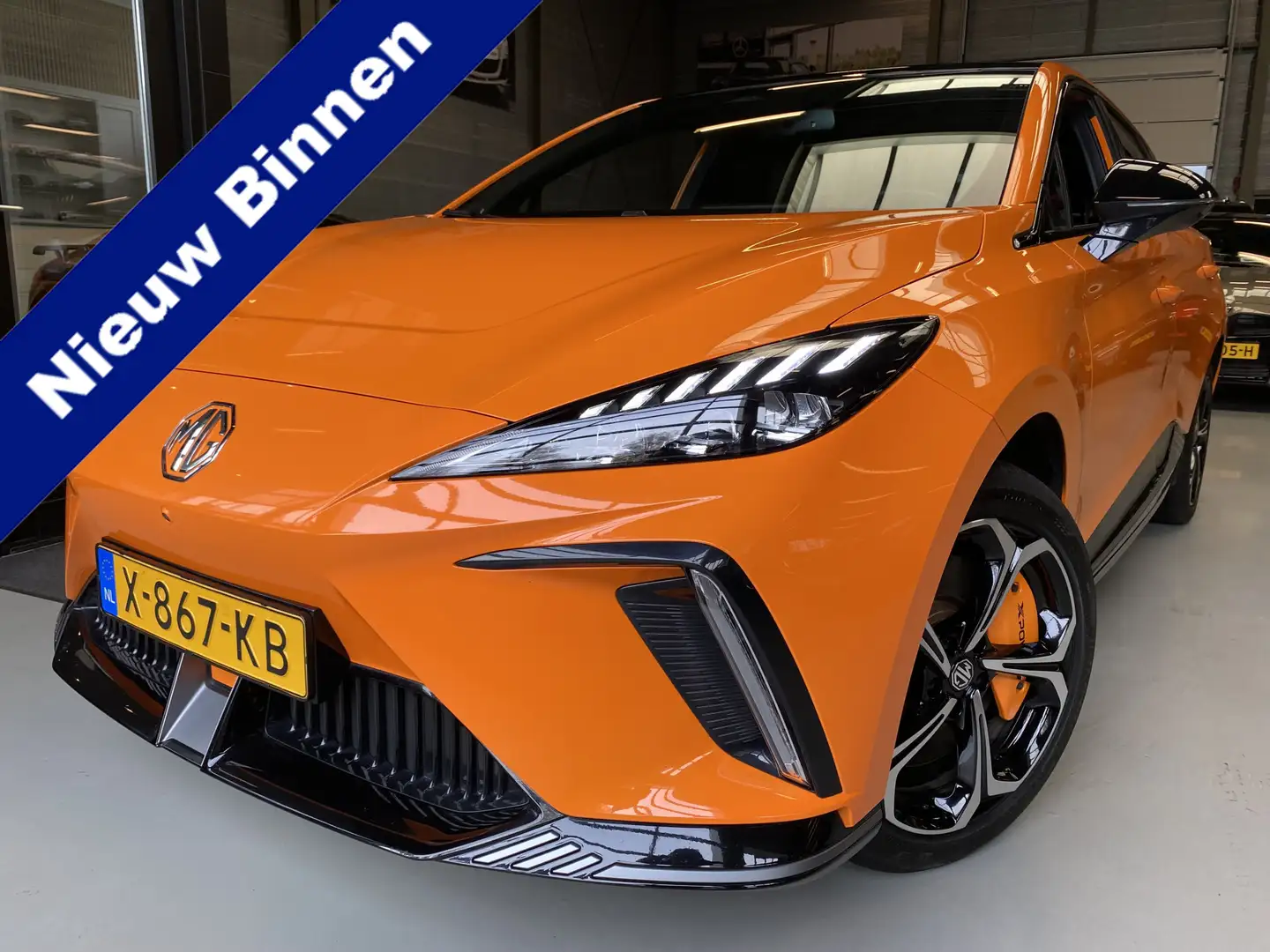 MG MG4 Electric AWD XPOWER 64 kWh 436PK, 360 camera, Navi Oranje - 1
