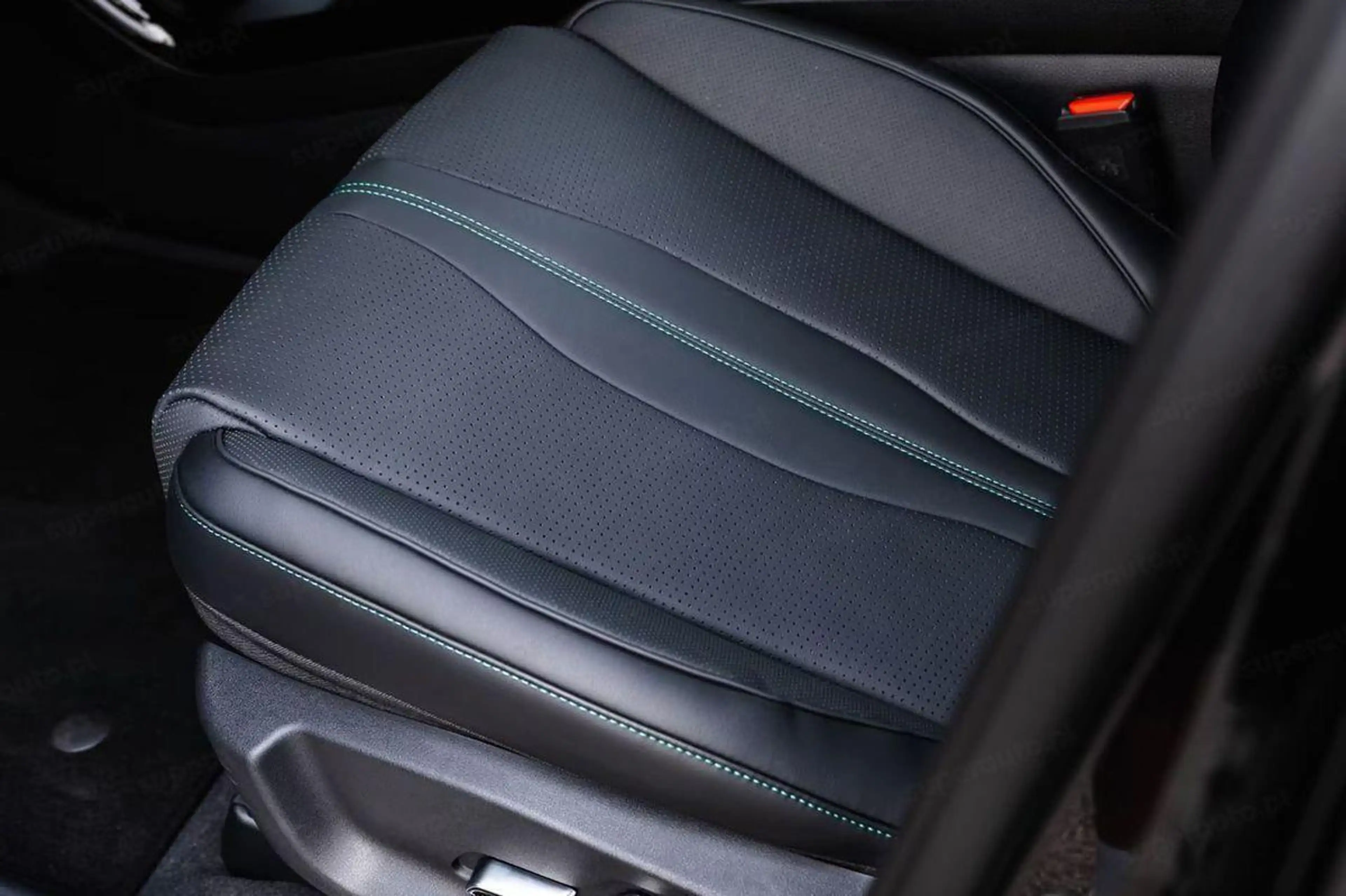 BYD Seal U 1.5 DM-i FWD Boost — photo 13