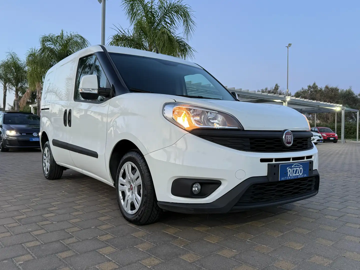Fiat Doblo MAXI 1.6MJT 105CV 3POSTI CARGO RETE POST APRI +IVA Biały - 1
